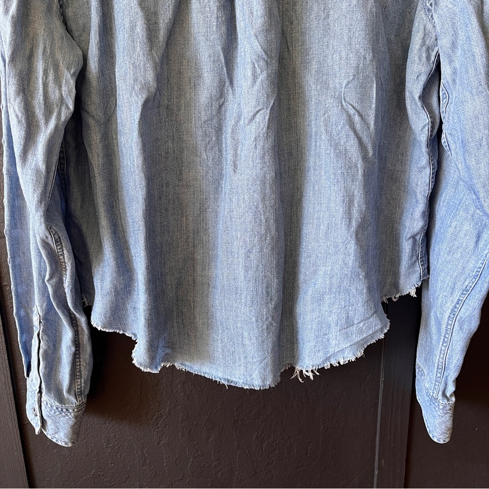 Rails Clayton Raw Hem Grommet Denim Shirt - Picture 11 of 14